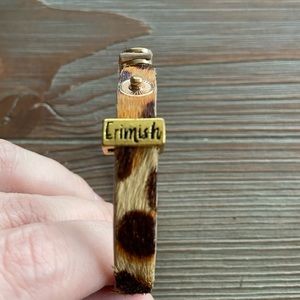 Ermish snap fur bracelet.